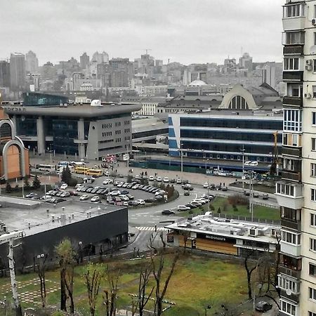 Патриарха Скрипника 7,Жд Вокзал, Ультрамарин Apartment เคียฟ ภายนอก รูปภาพ